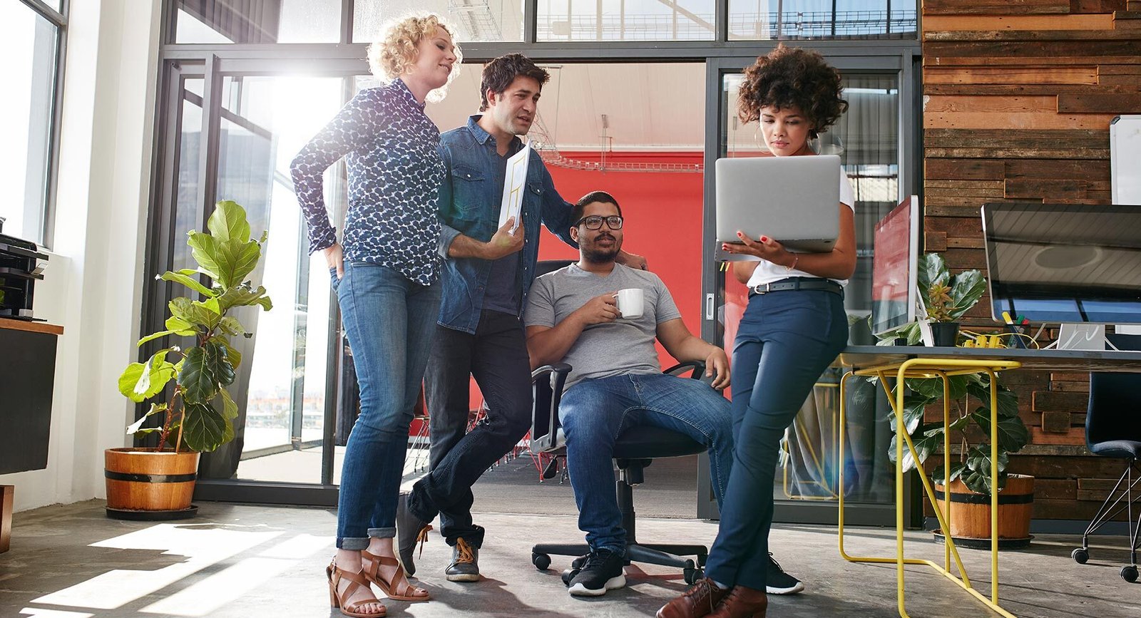 multiracial group of designers meeting in modern o pdkdt2p